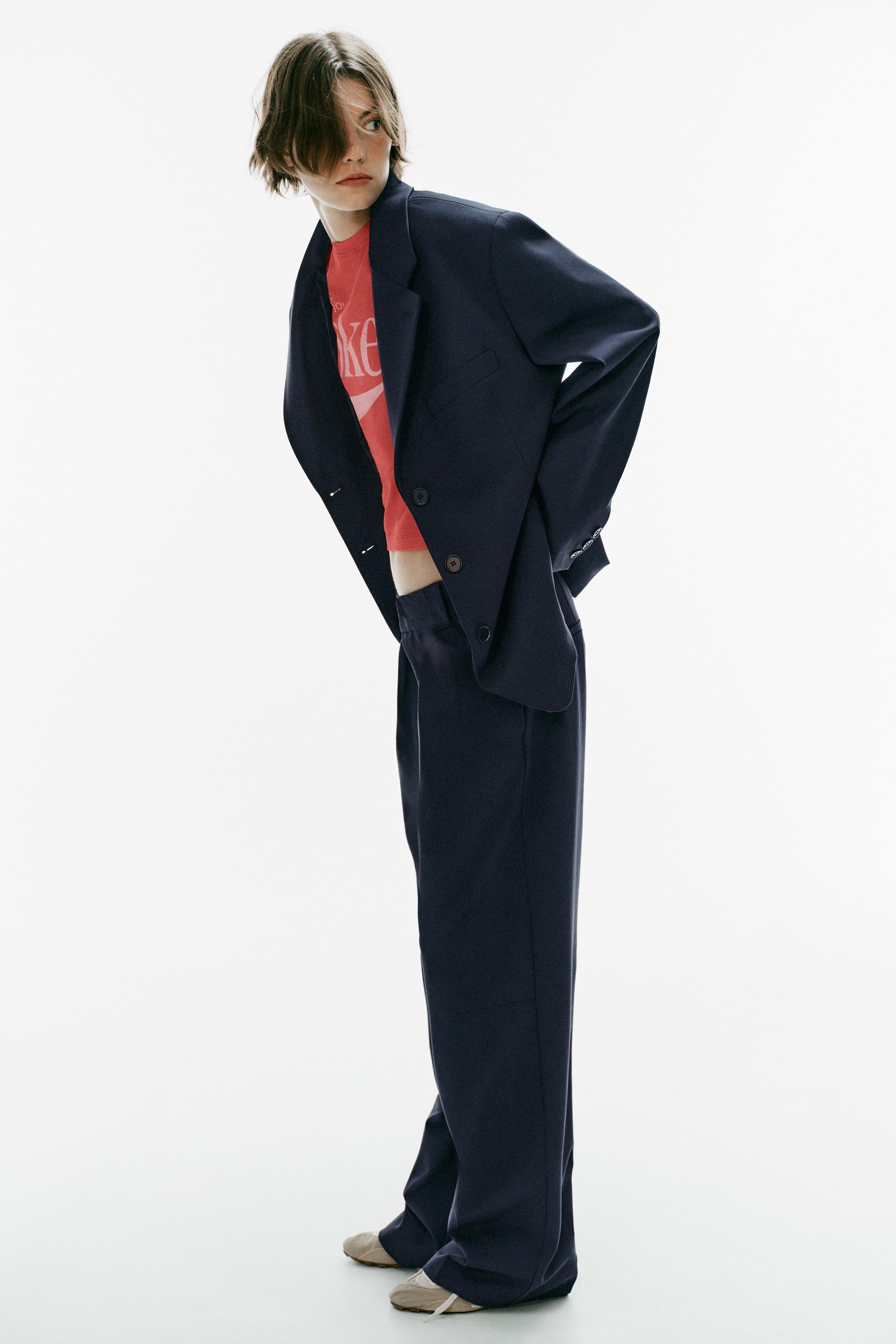 VOLUMETRIC PLEATED PANTS